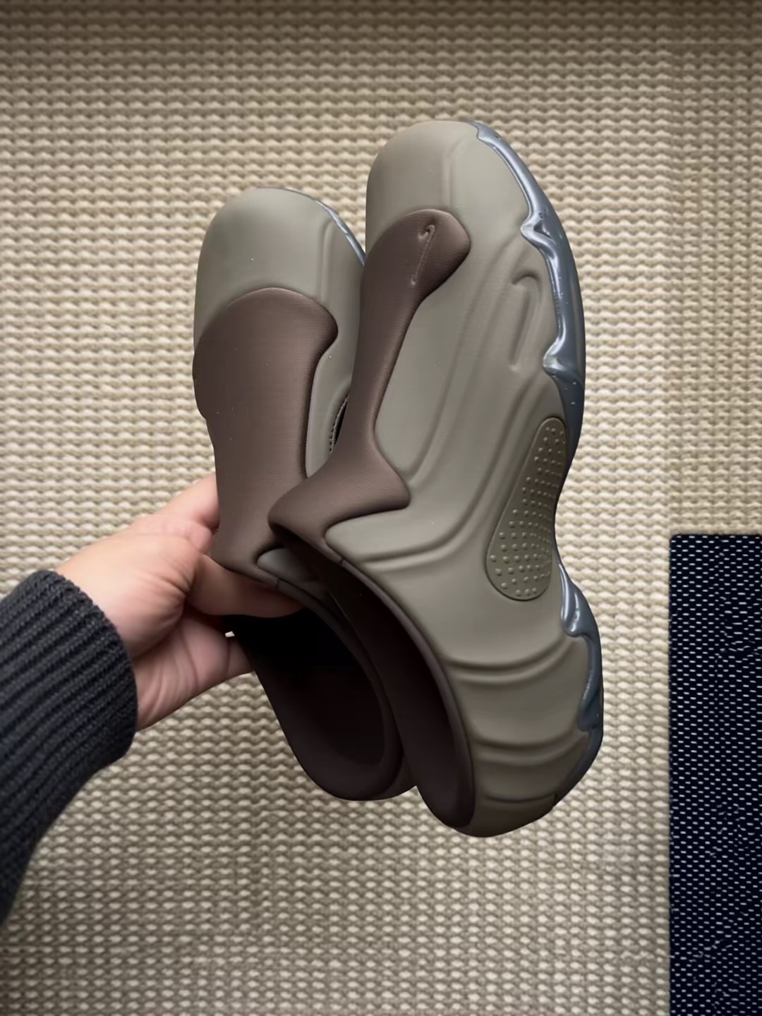 棕褐解构Nike懒人拖鞋,颜值封神,包裹偏紧